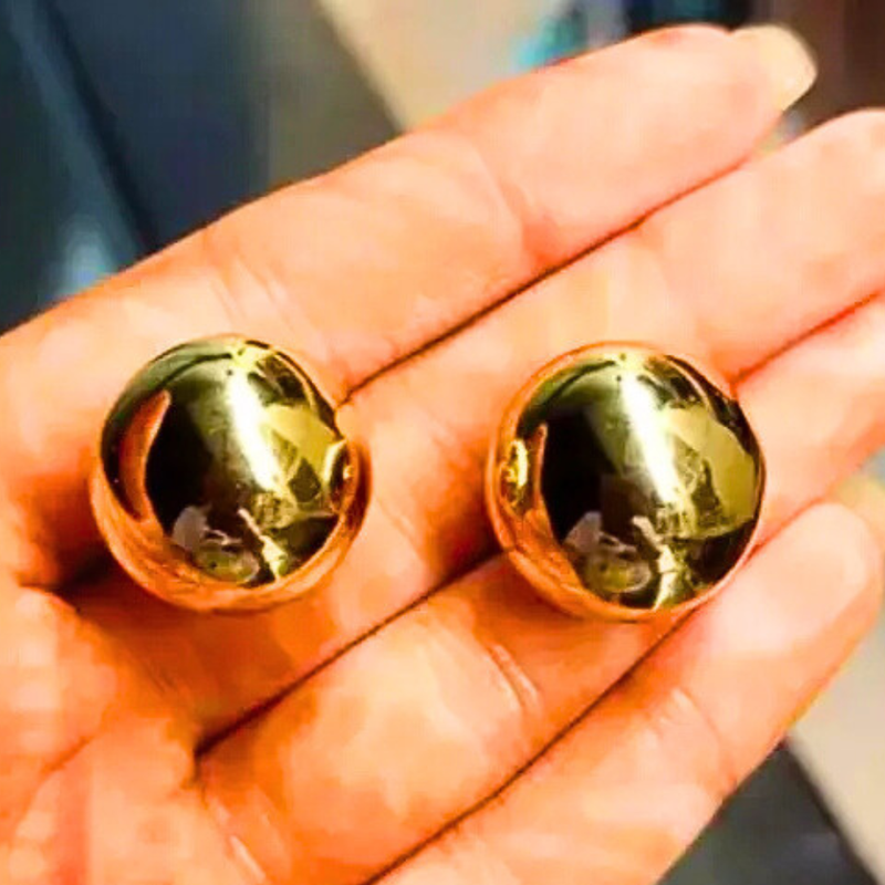 Dun’s Treasure Gold Ball Stud Earrings