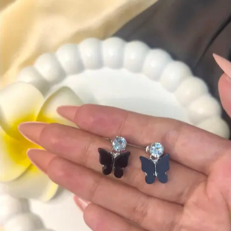 Dun’s Treasure Black Butterfly Stud Earrings