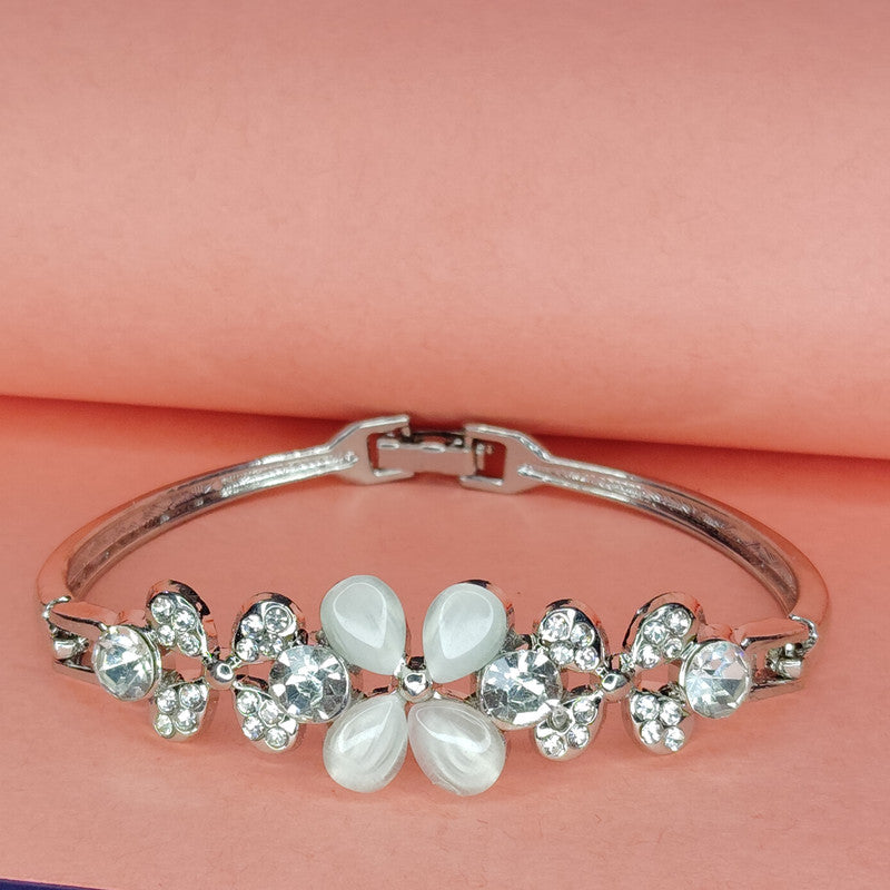 Dun’s Treasure Floral Crystal Bracelet
