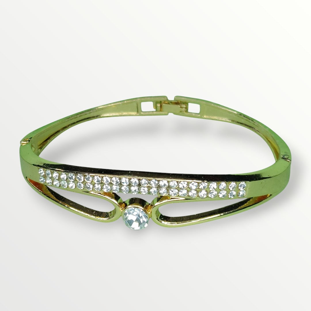 Dun’s Treasure Elegant Gold Bracelet with Crystal Accents