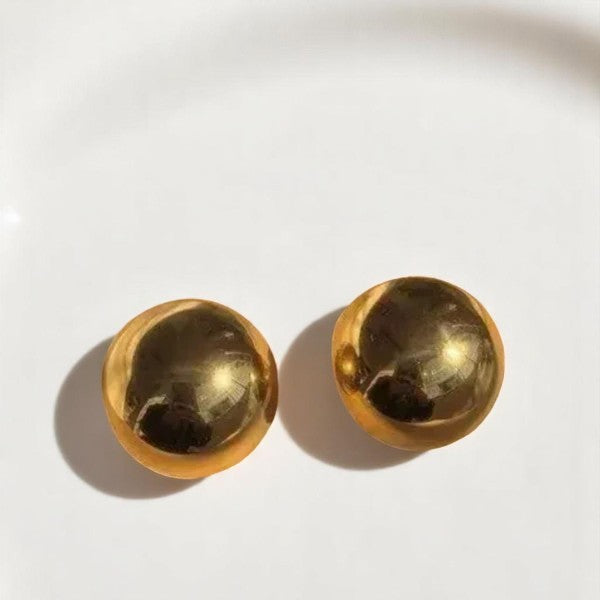 Dun’s Treasure Gold Pearl Stud Earrings