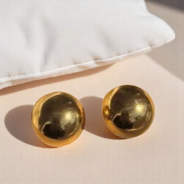 Dun’s Treasure Gold Pearl Stud Earrings
