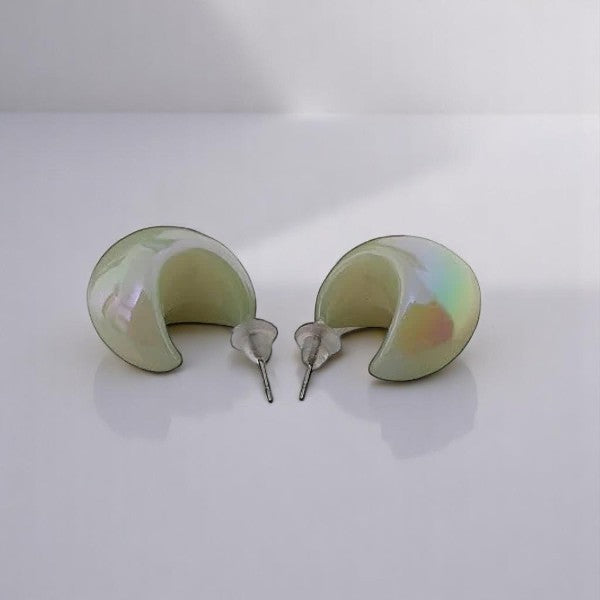 Dun’s Treasure Green Glow Crescent Earrings