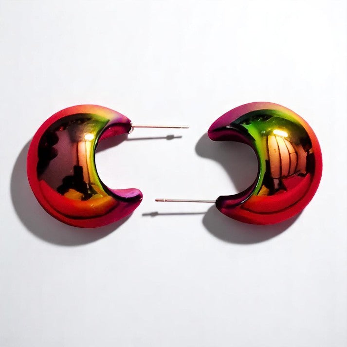 Dun’s Treasure Black & Gold Ombre Crescent Earrings
