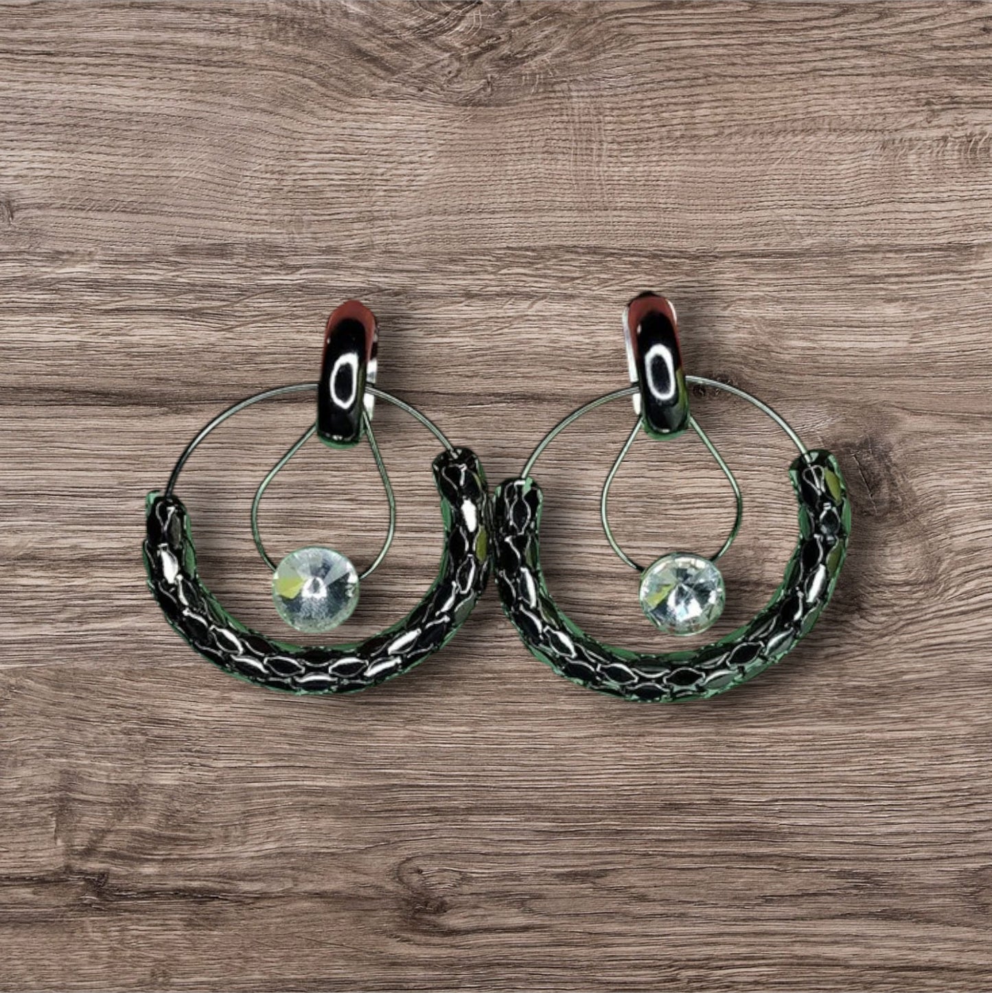 Dun’s Treasure Sleek Hoop Earrings with Pearl Charm