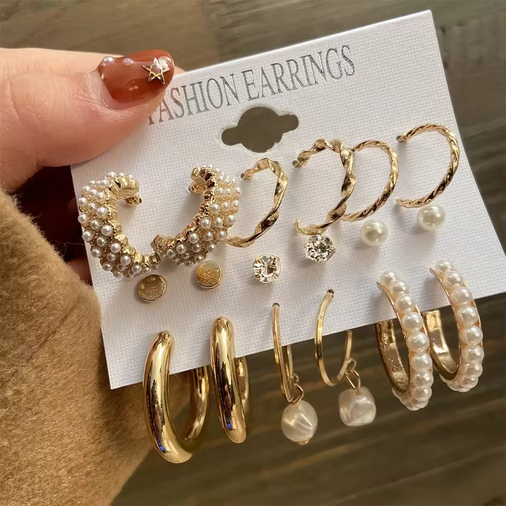 Luxury Retro Vintage Earrings – Timeless Charm with a Touch of Glamour (6 Set)