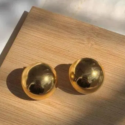 Dun’s Treasure Gold Pearl Stud Earrings