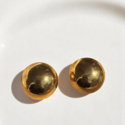 Dun’s Treasure Gold Pearl Stud Earrings