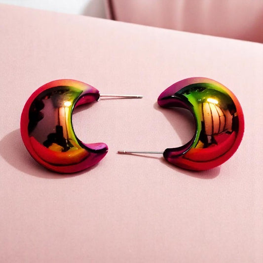 Dun’s Treasure Black & Gold Ombre Crescent Earrings